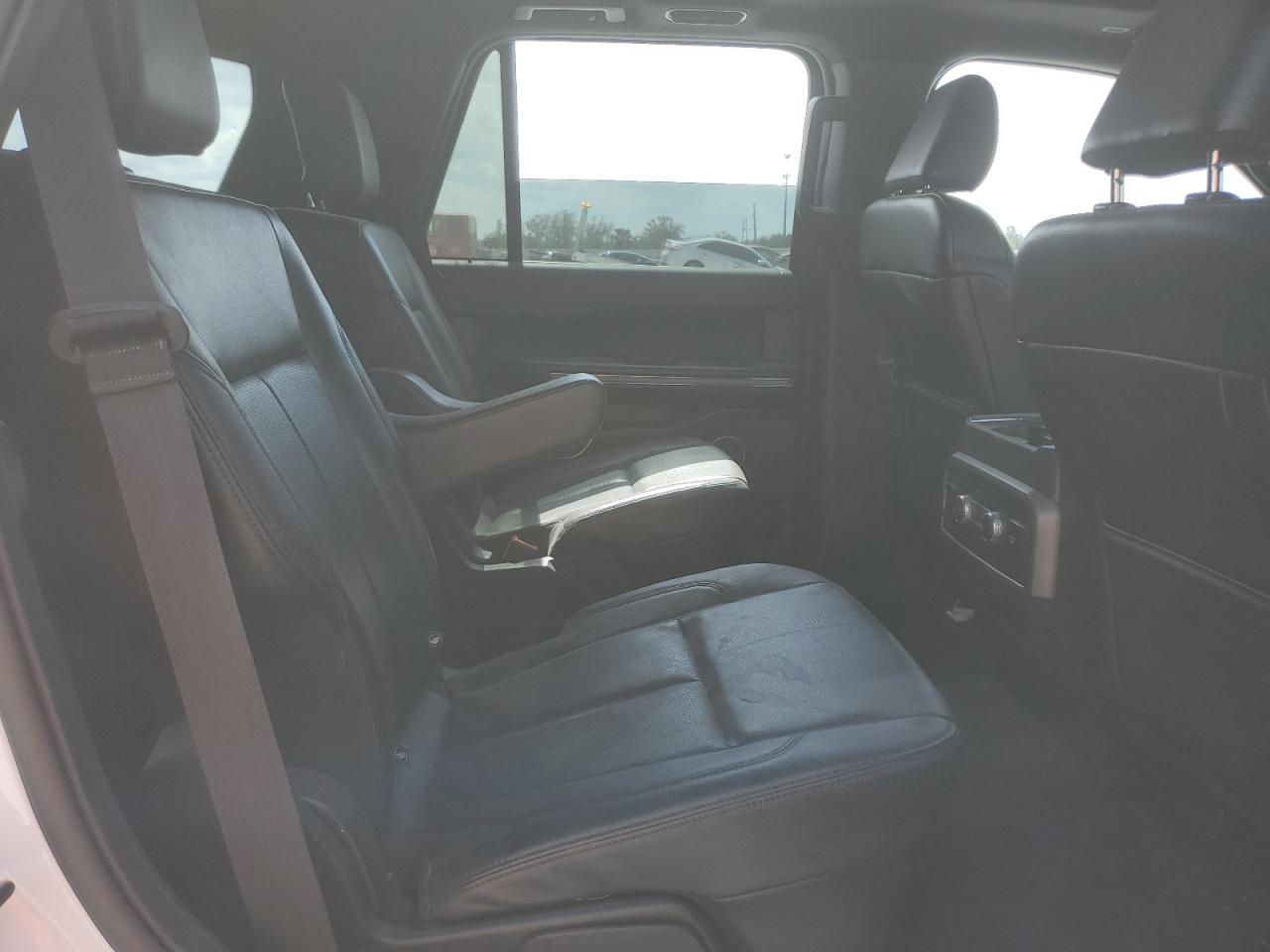 2021 Ford Expedition - Image 11