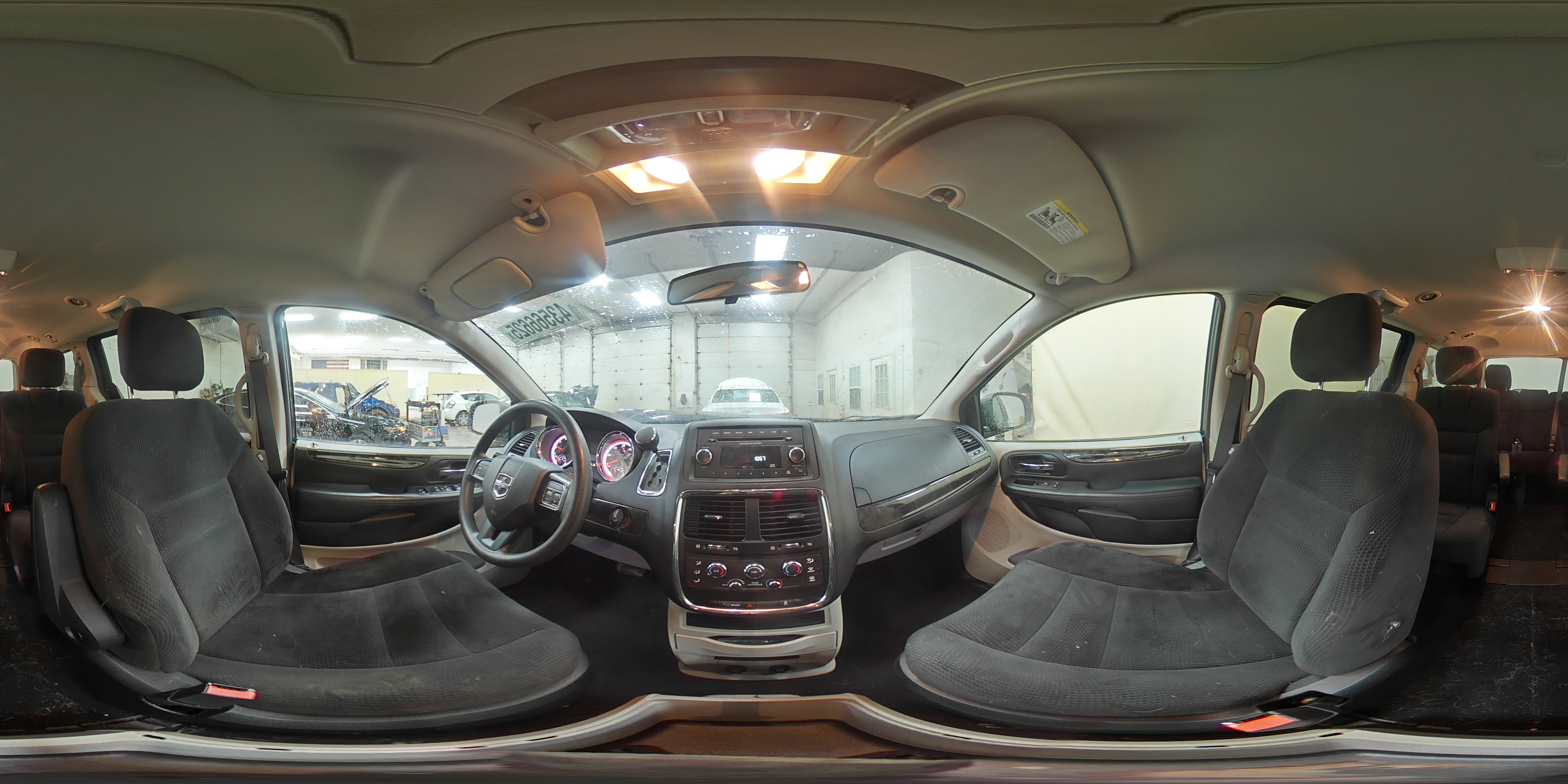 2016 Dodge Caravan - Image 16