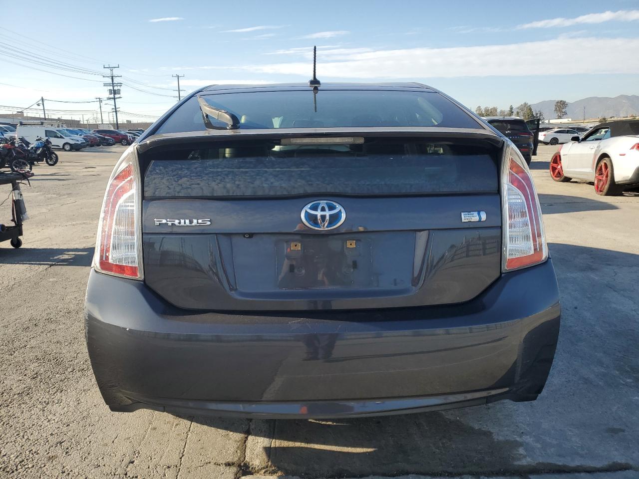 2013 Toyota Prius - Image 6