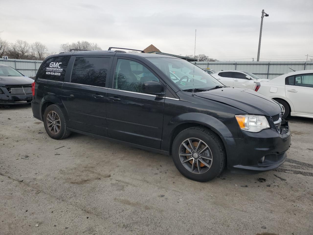 2016 Dodge Caravan - Image 4