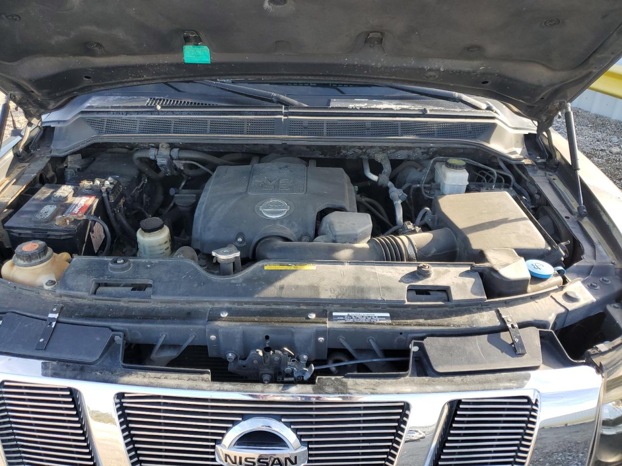2012 Nissan Titan - Image 11