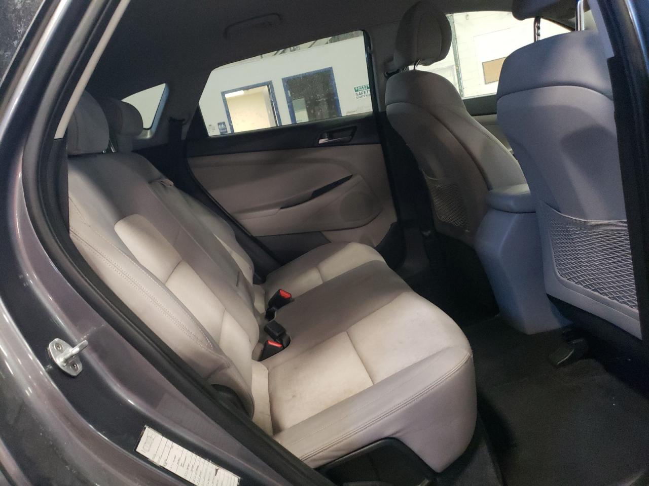 2017 Hyundai Tucson - Image 12
