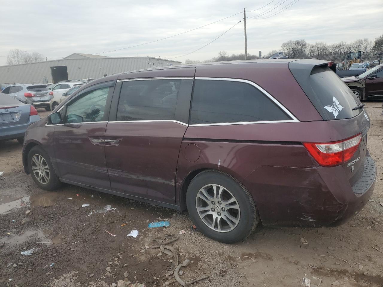 2011 Honda Odyssey - Image 2