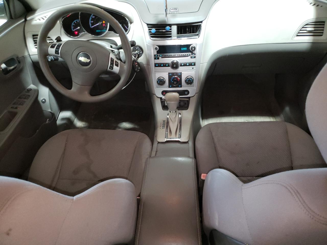2010 Chevrolet Malibu - Image 8