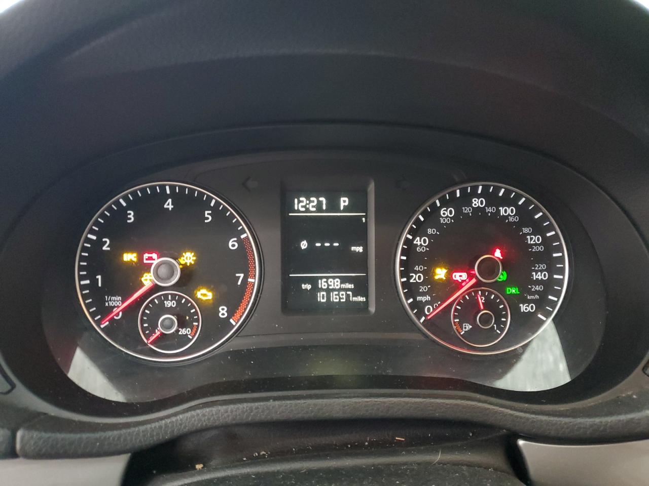 2015 Volkswagen Passat - Image 9