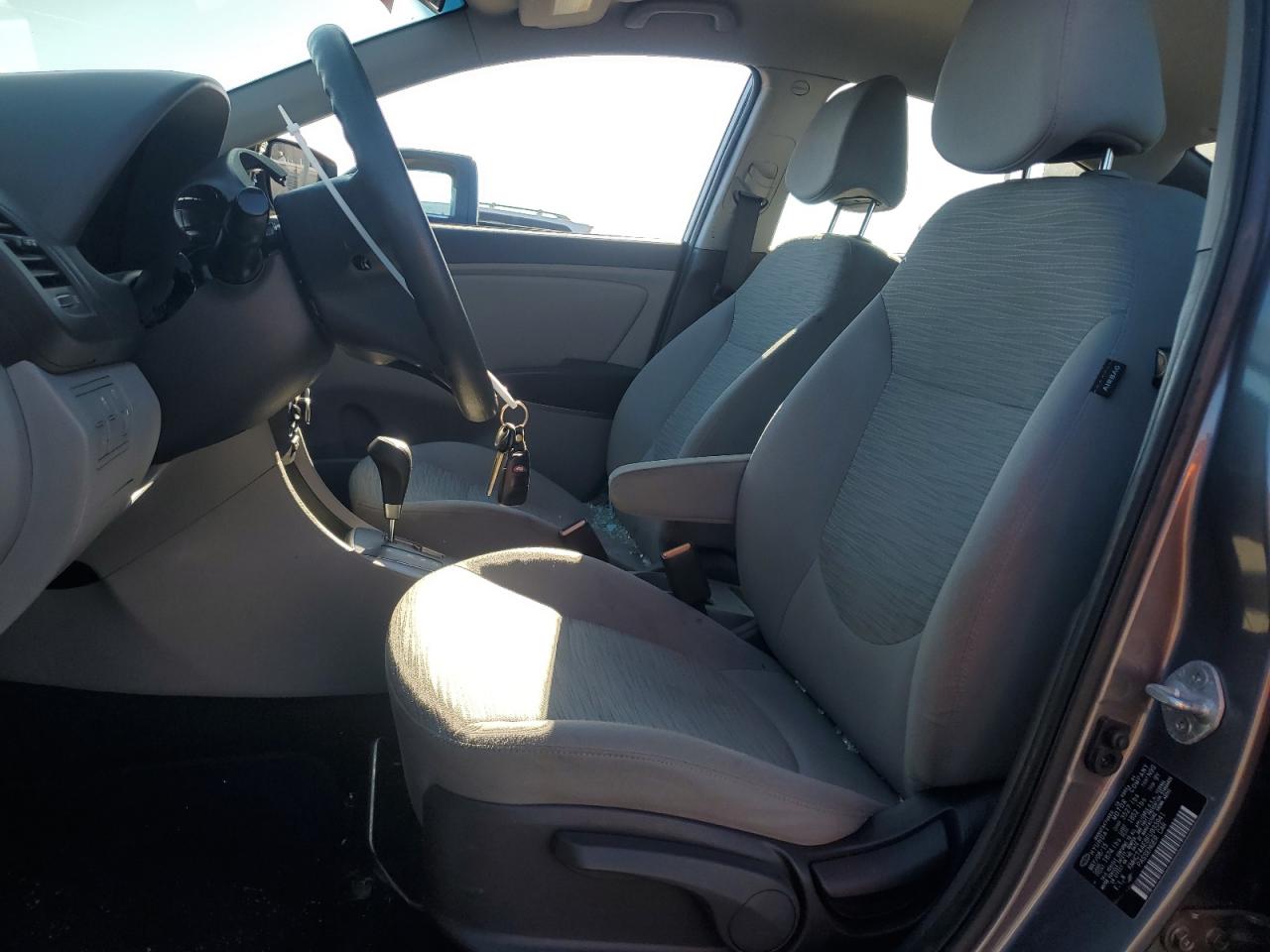 2015 Hyundai Accent - Image 7