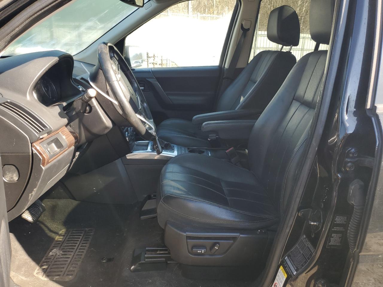 2013 Land Rover LR2 - Image 7