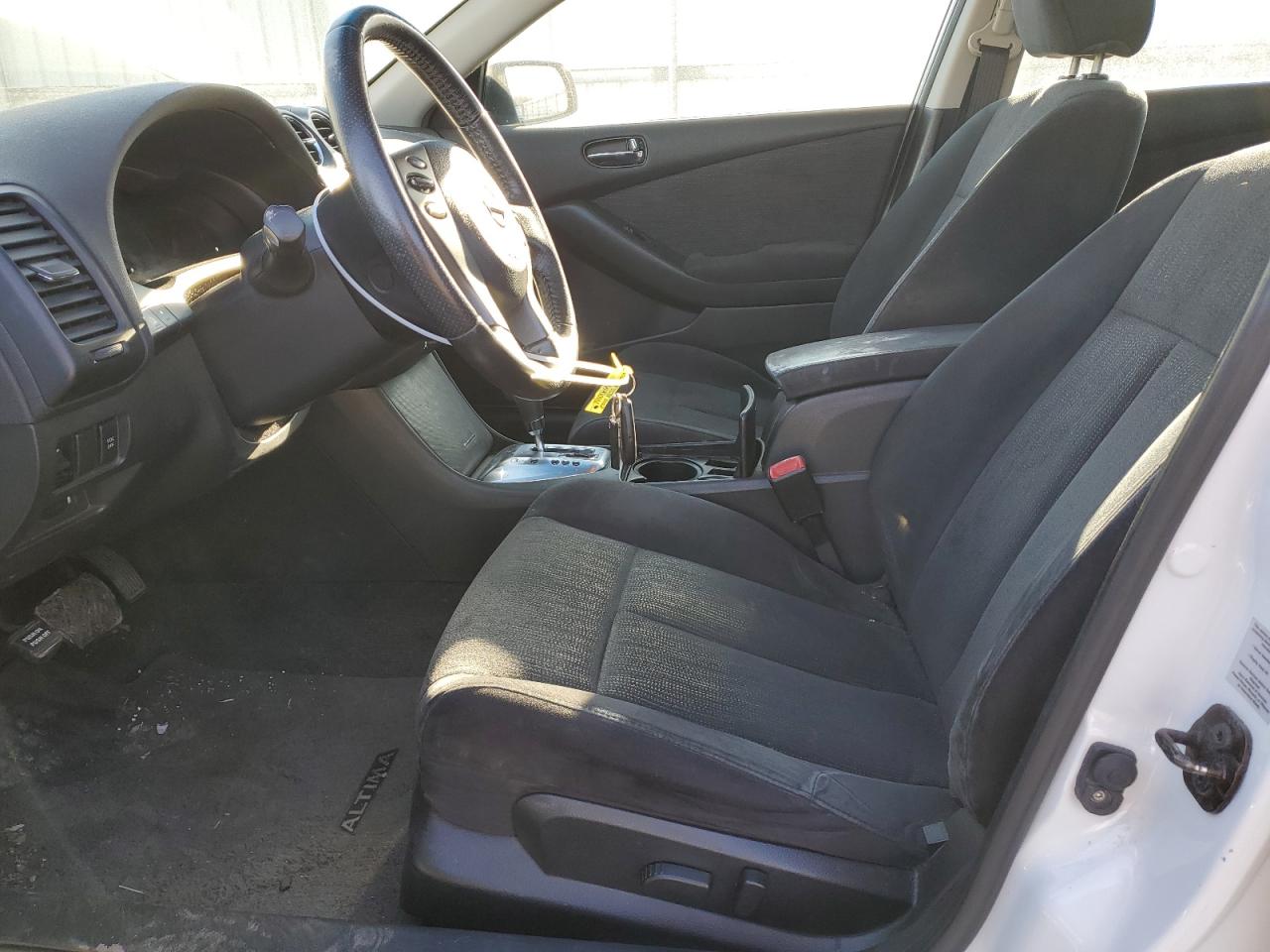 2010 Nissan Altima - Image 7