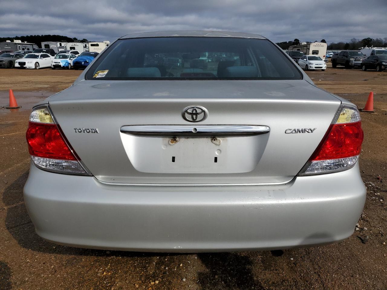 2006 Toyota Camry - Image 6