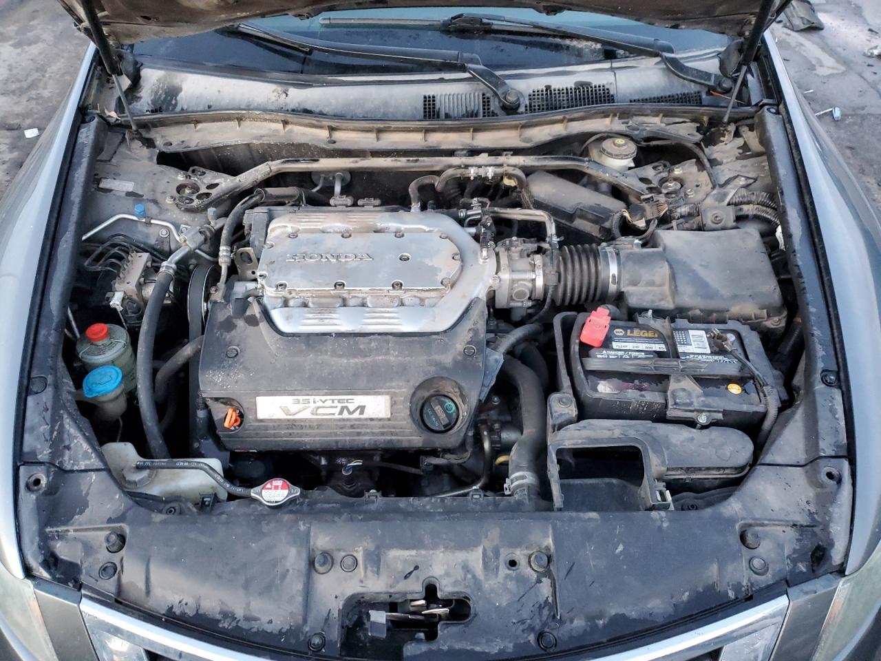 2009 Honda Accord - Image 11