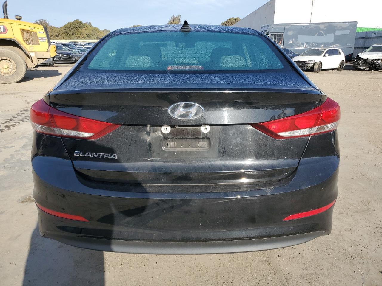 2018 Hyundai Elantra - Image 6