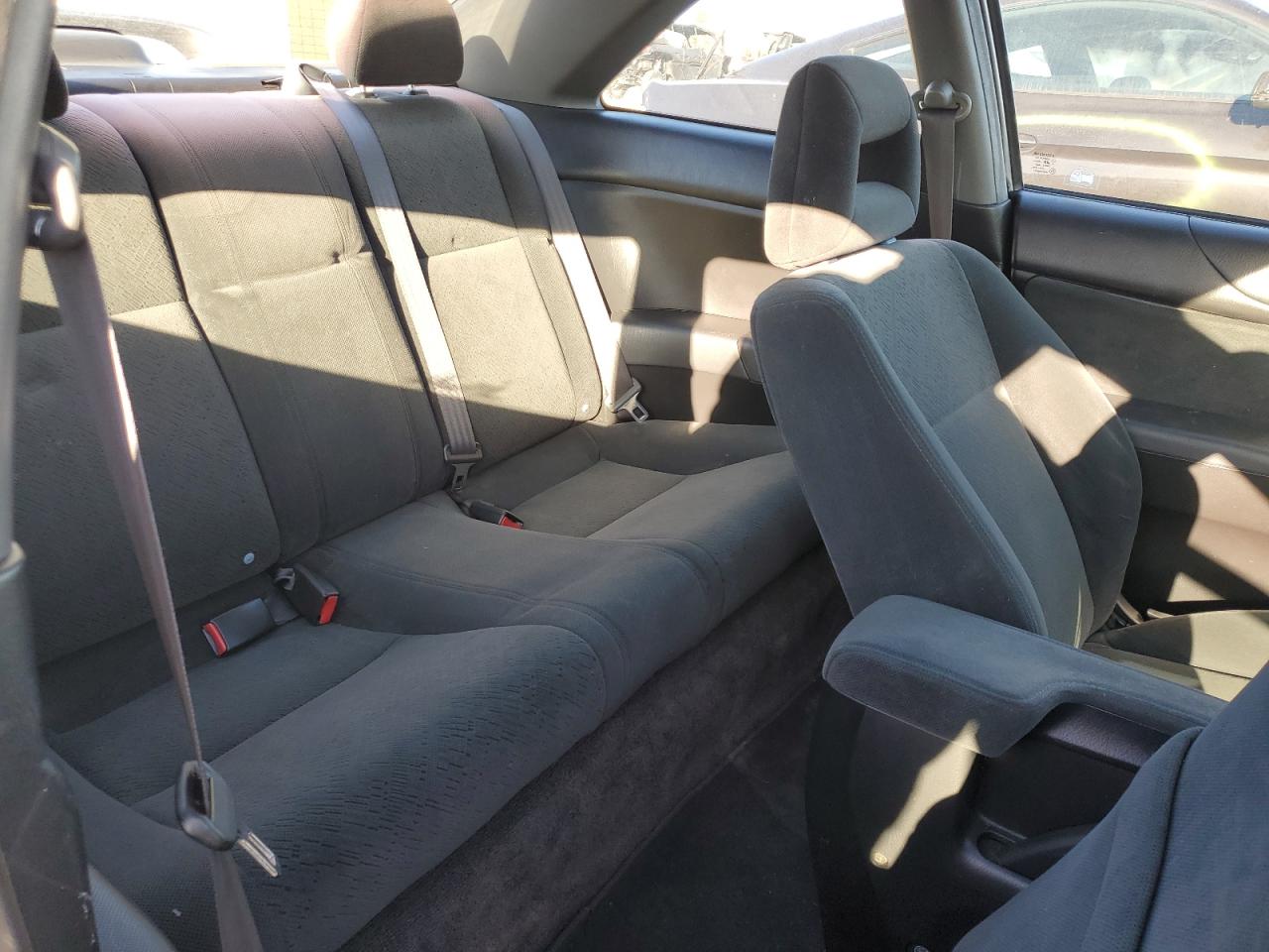 2005 Honda Civic - Image 10