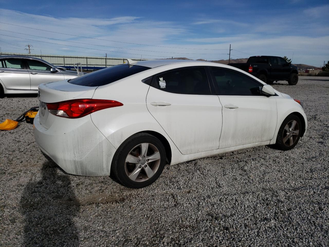 2013 Hyundai Elantra - Image 3