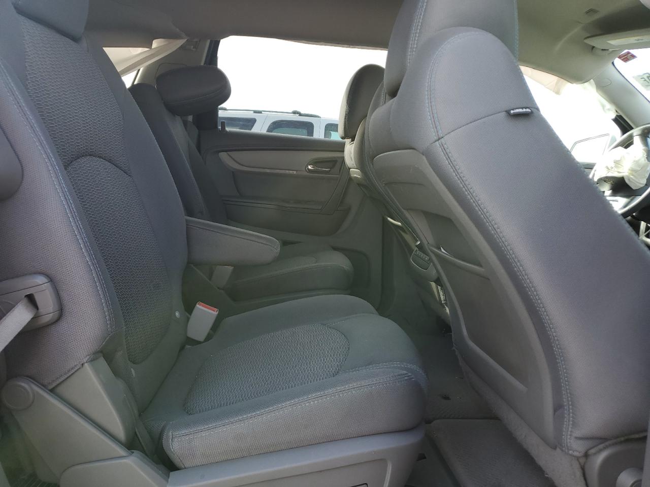 2015 Chevrolet Traverse - Image 12