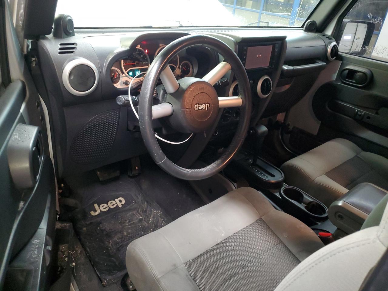 2010 Jeep Wrangler - Image 8