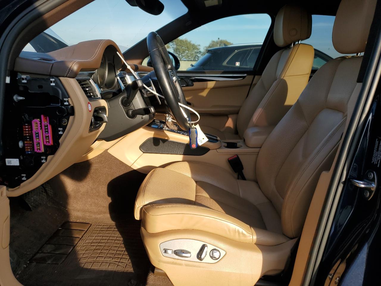 2016 Porsche Macan - Image 7