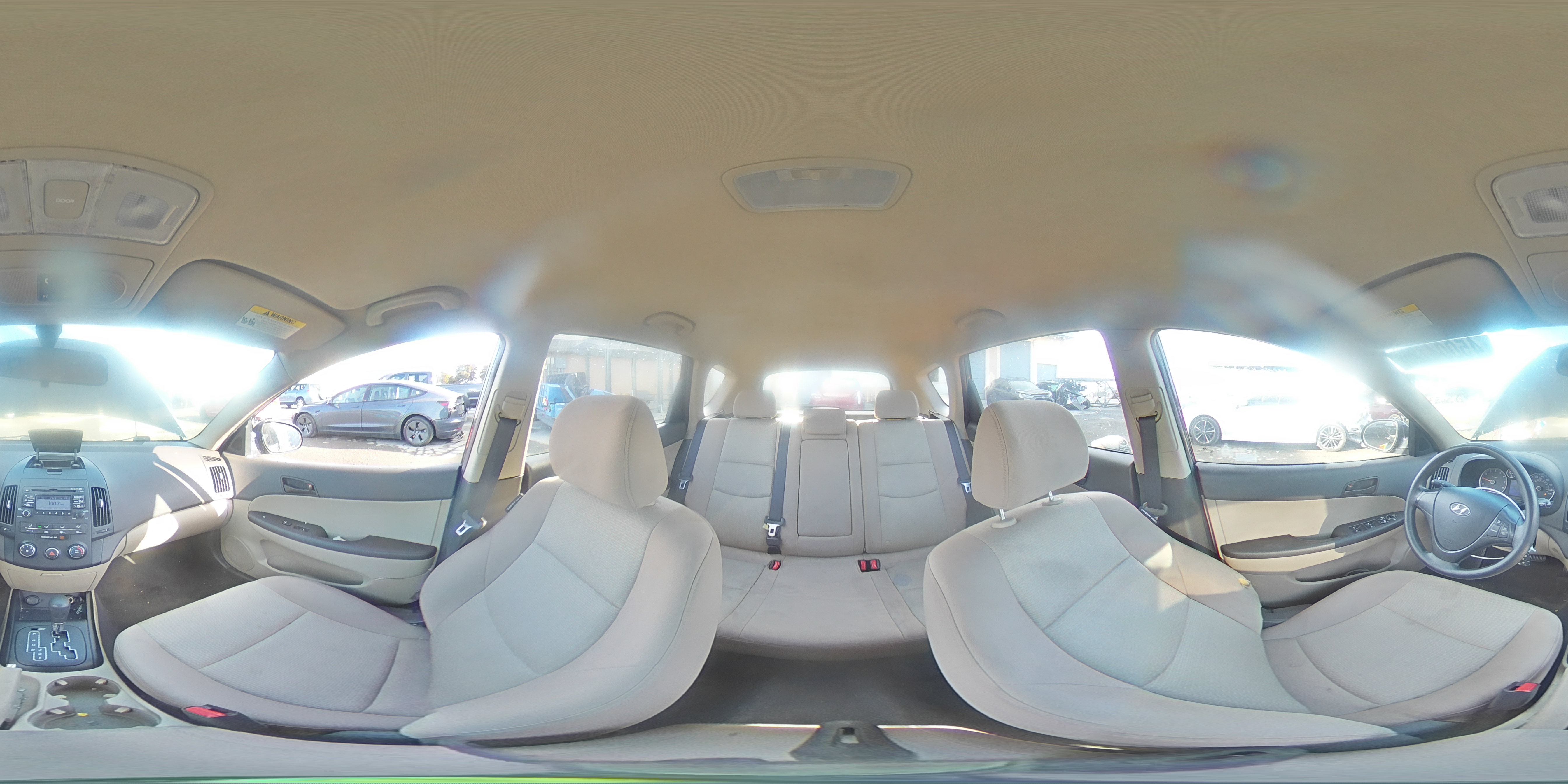 2012 Hyundai Elantra - Image 13