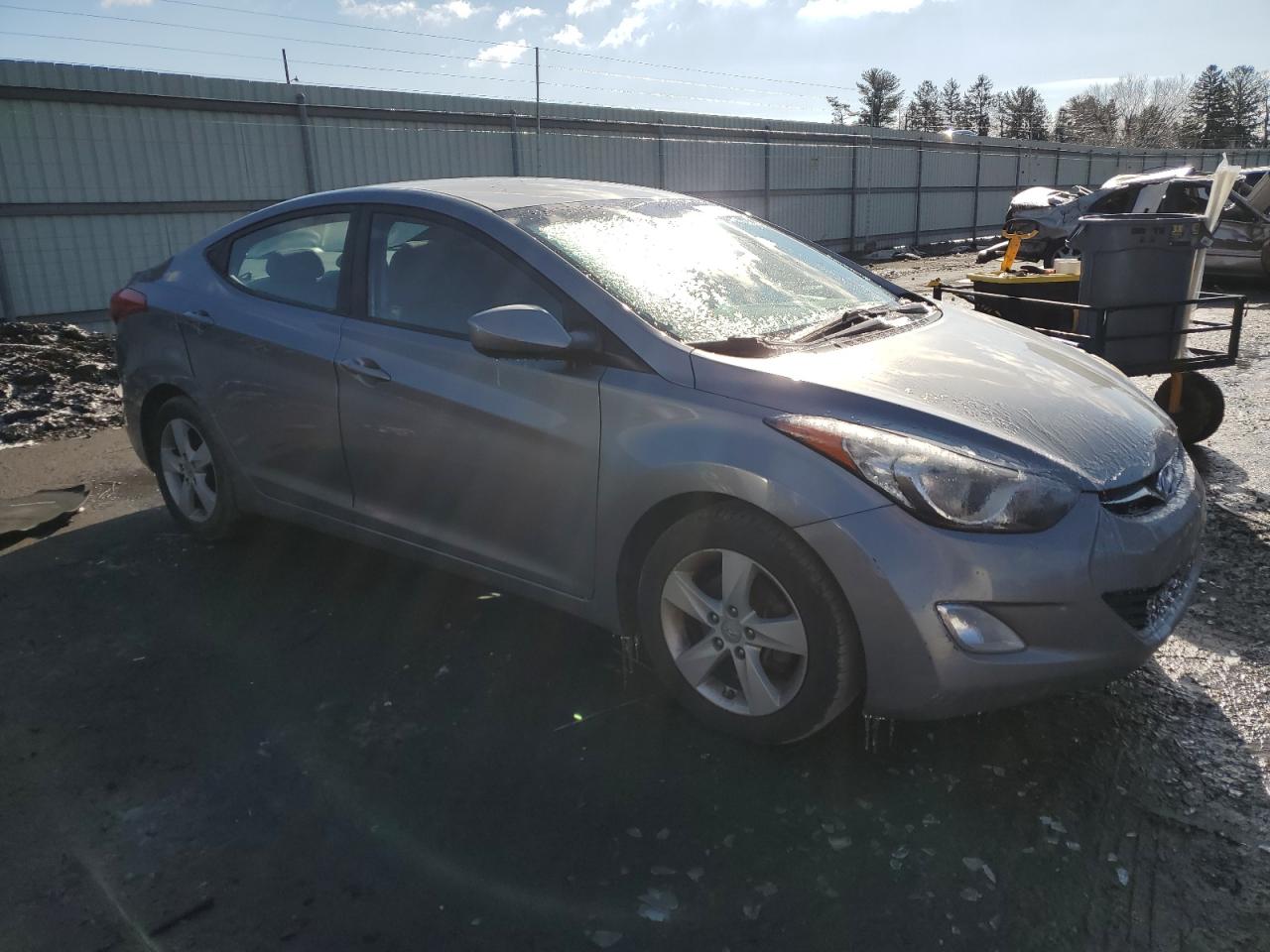 2013 Hyundai Elantra - Image 4