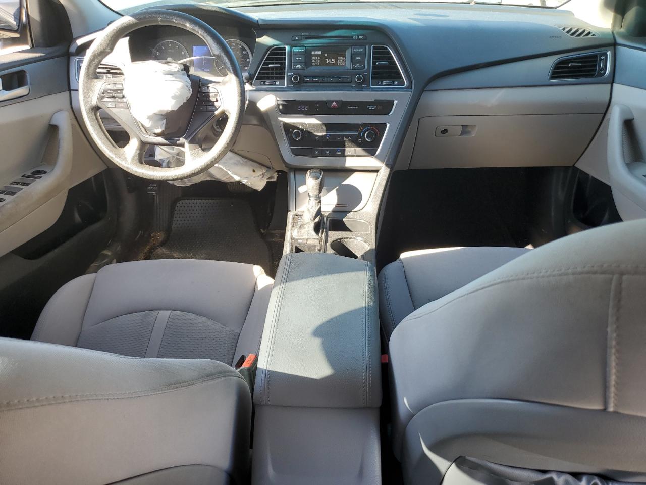 2017 Hyundai Sonata - Image 8