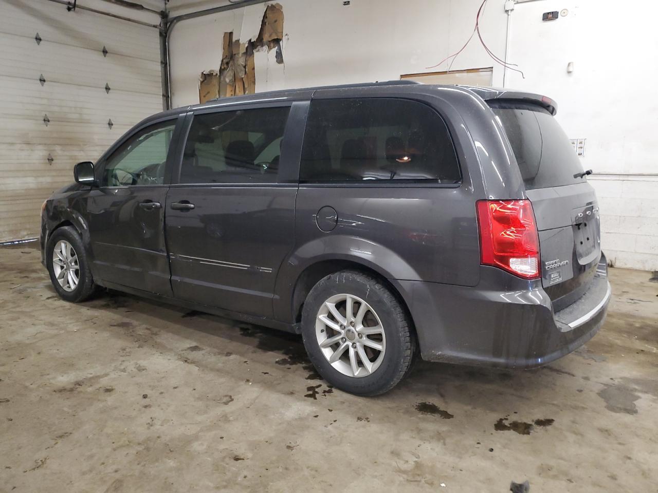 2016 Dodge Caravan - Image 2