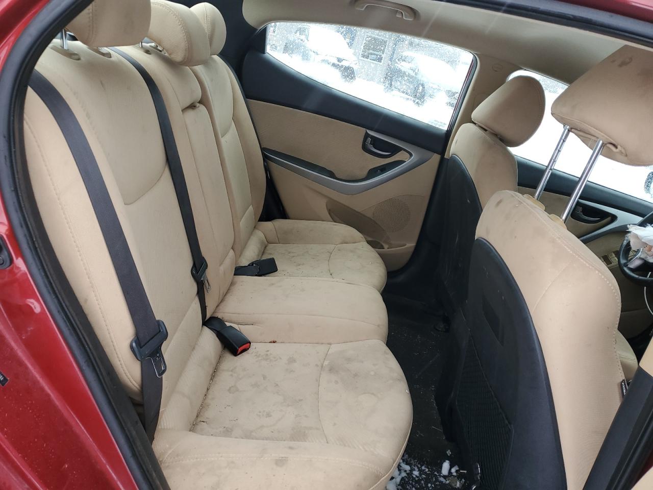2013 Hyundai Elantra - Image 10