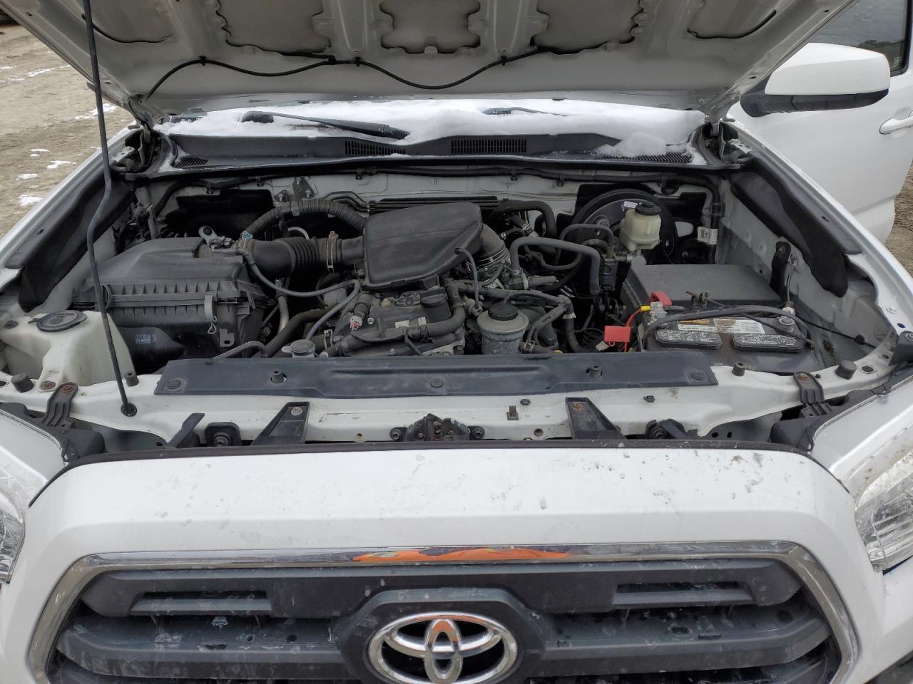 2016 Toyota Tacoma - Image 13