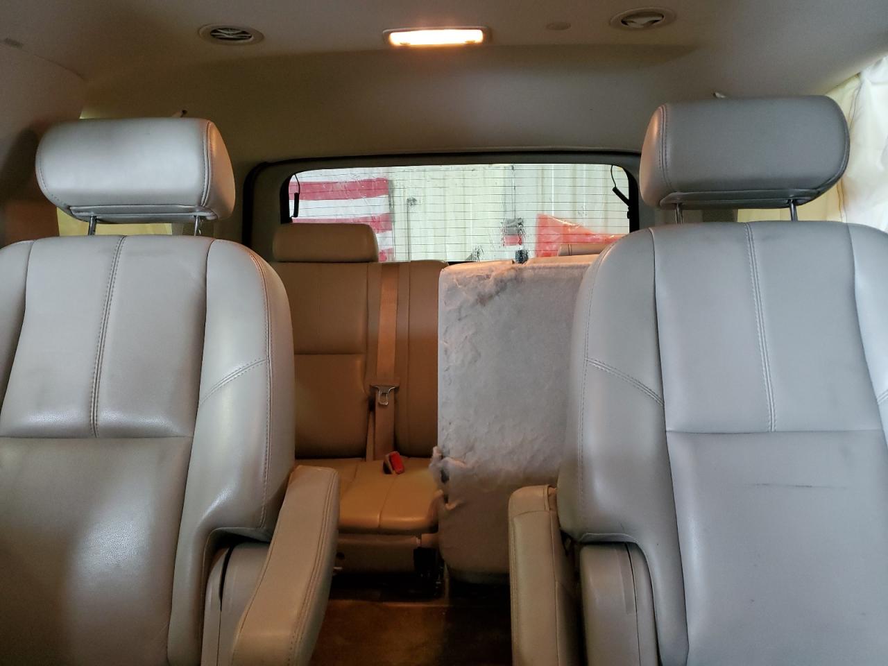 2007 Chevrolet Tahoe - Image 10