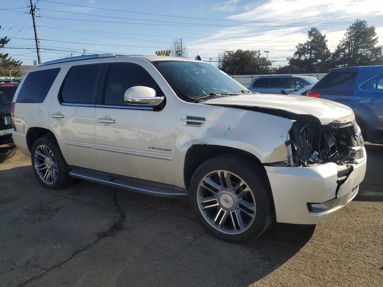 2013 Cadillac Escalade - Image 4