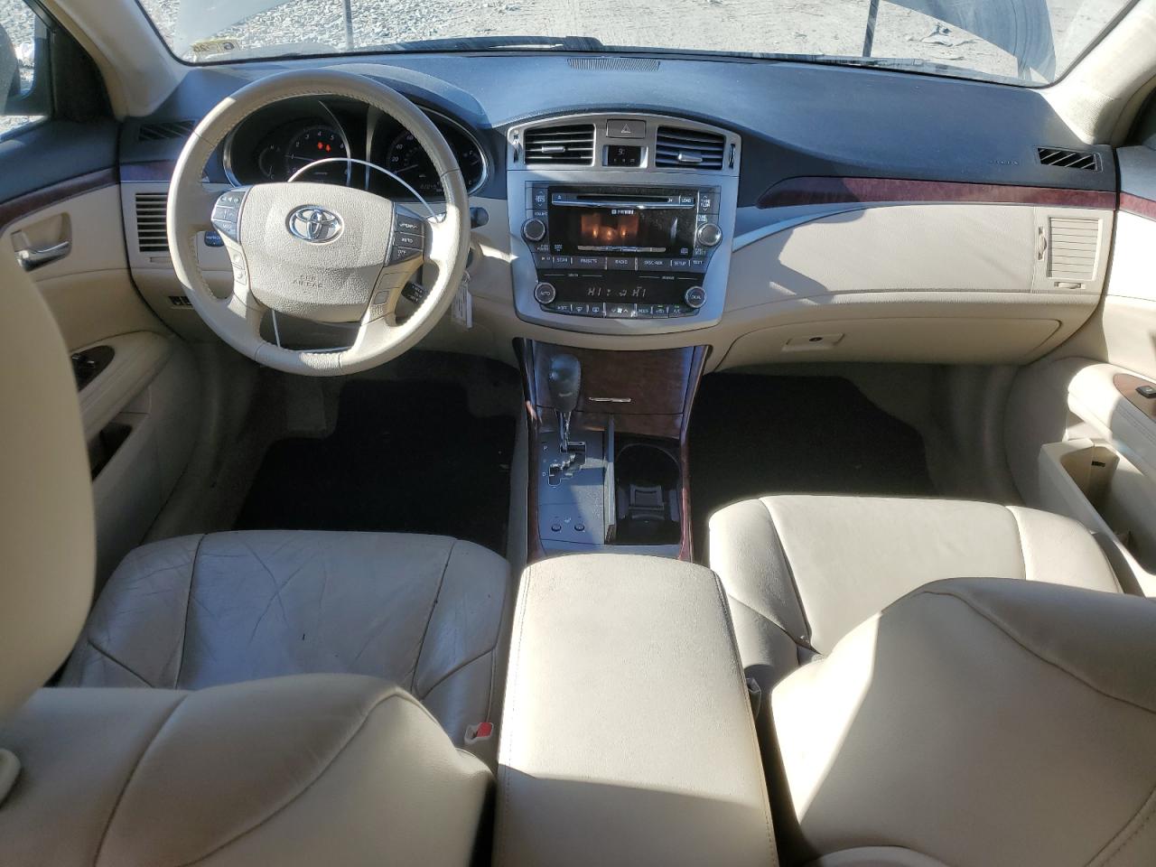2011 Toyota Avalon - Image 8