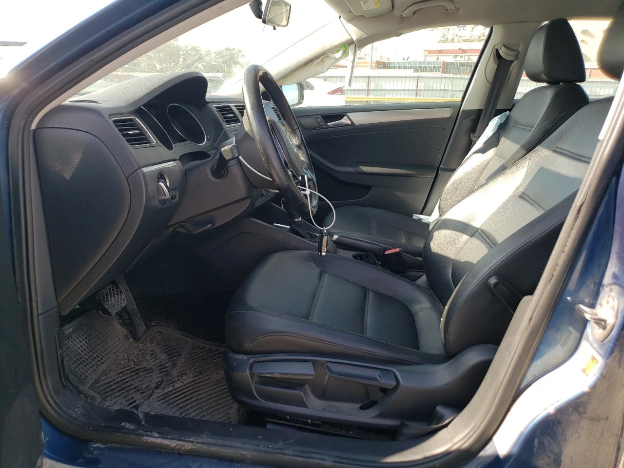 2017 Volkswagen Jetta - Image 7