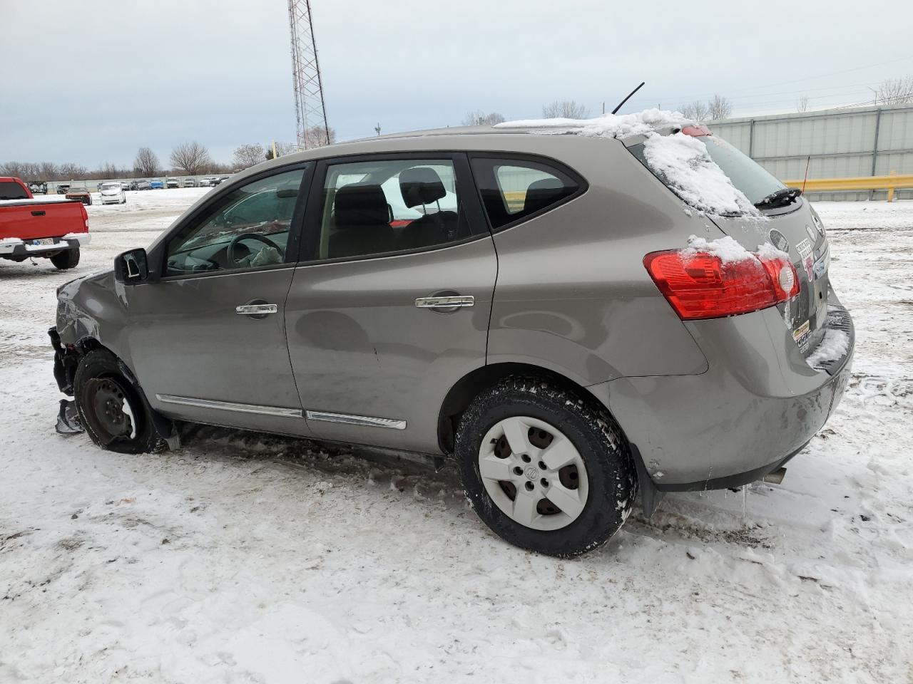 2015 Nissan Rogue - Image 2