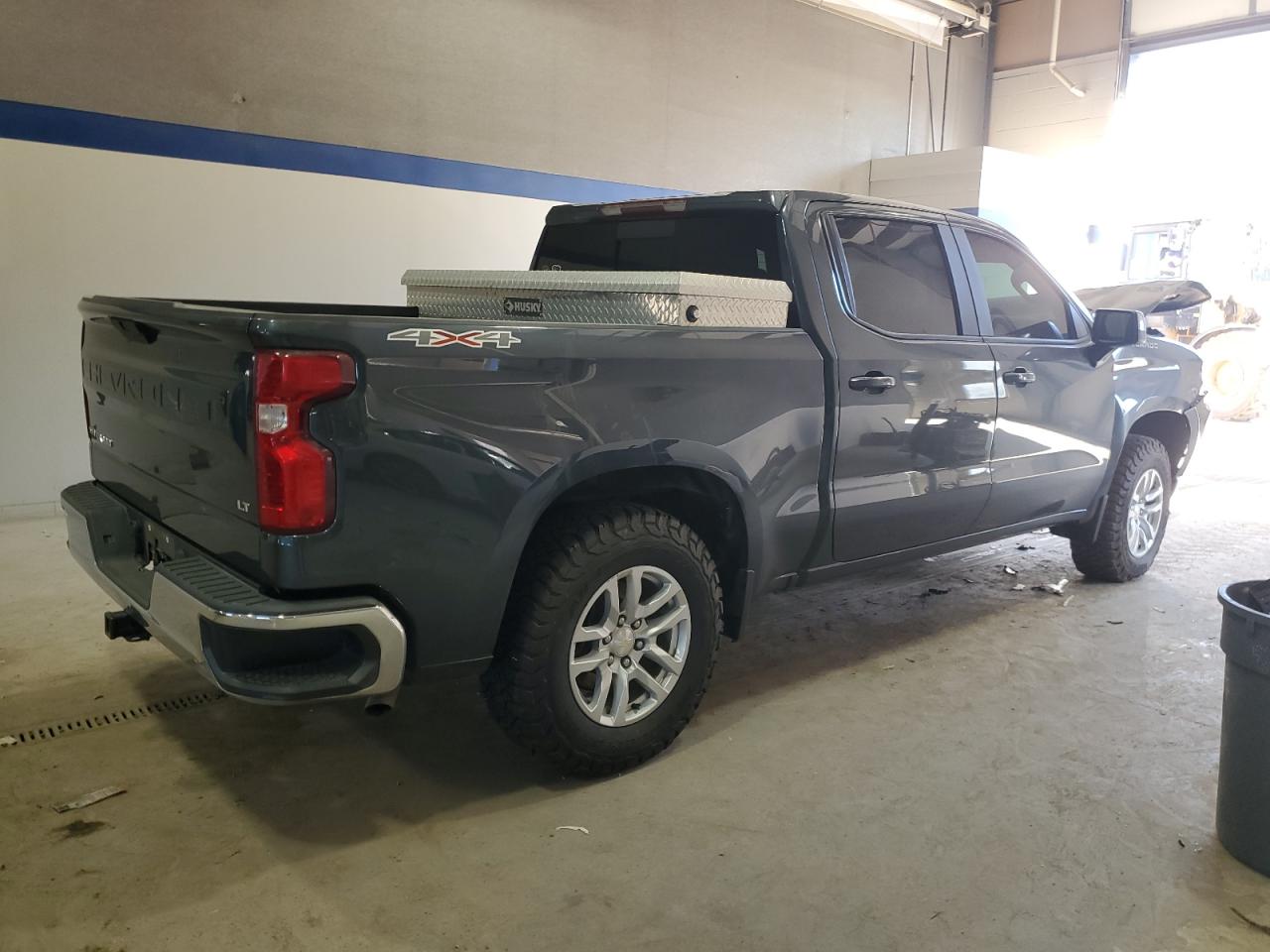 2020 Chevrolet Silverado - Image 3