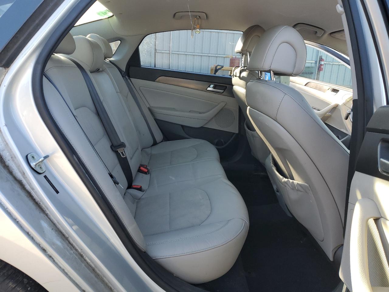 2015 Hyundai Sonata - Image 10