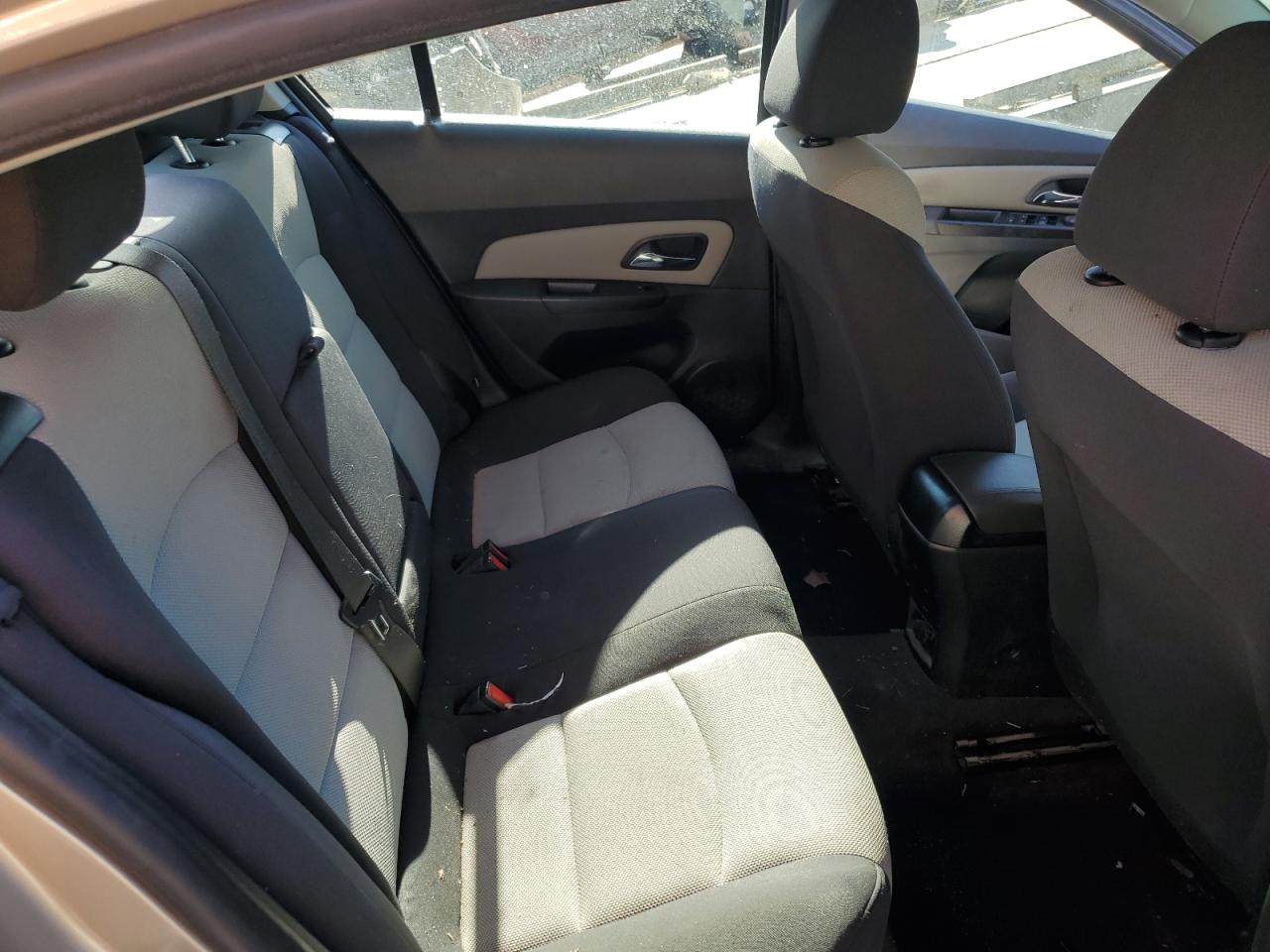 2014 Chevrolet Cruze - Image 10