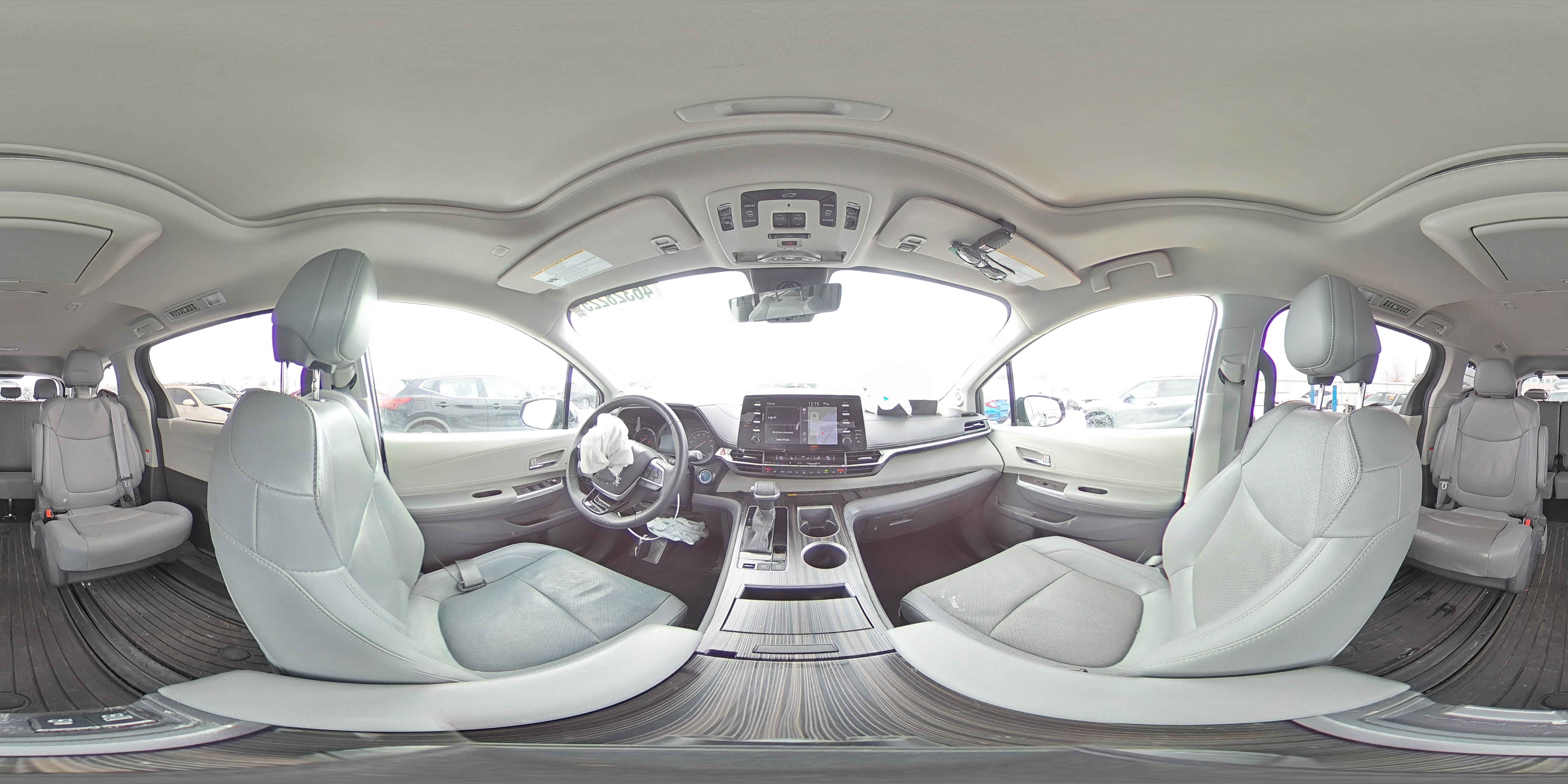 2021 Toyota Sienna - Image 16