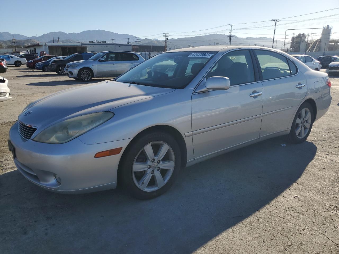 2005 Lexus ES - Image 1