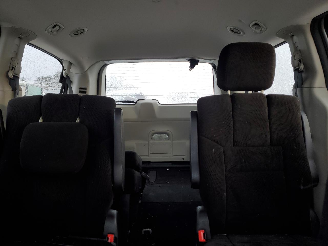 2012 Dodge Caravan - Image 10