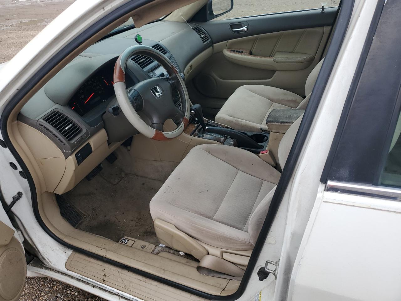 2004 Honda Accord - Image 7