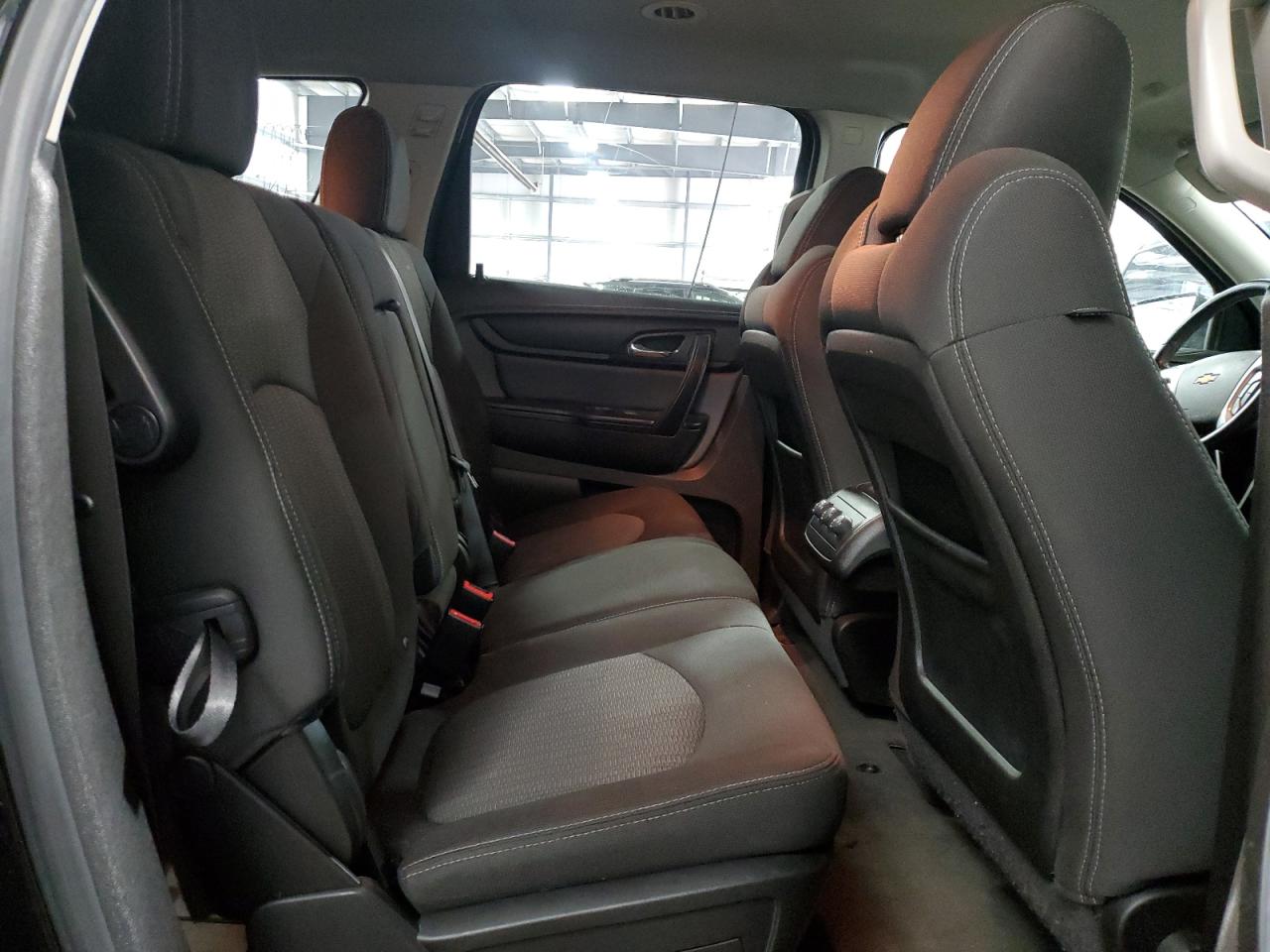2016 Chevrolet Traverse - Image 11