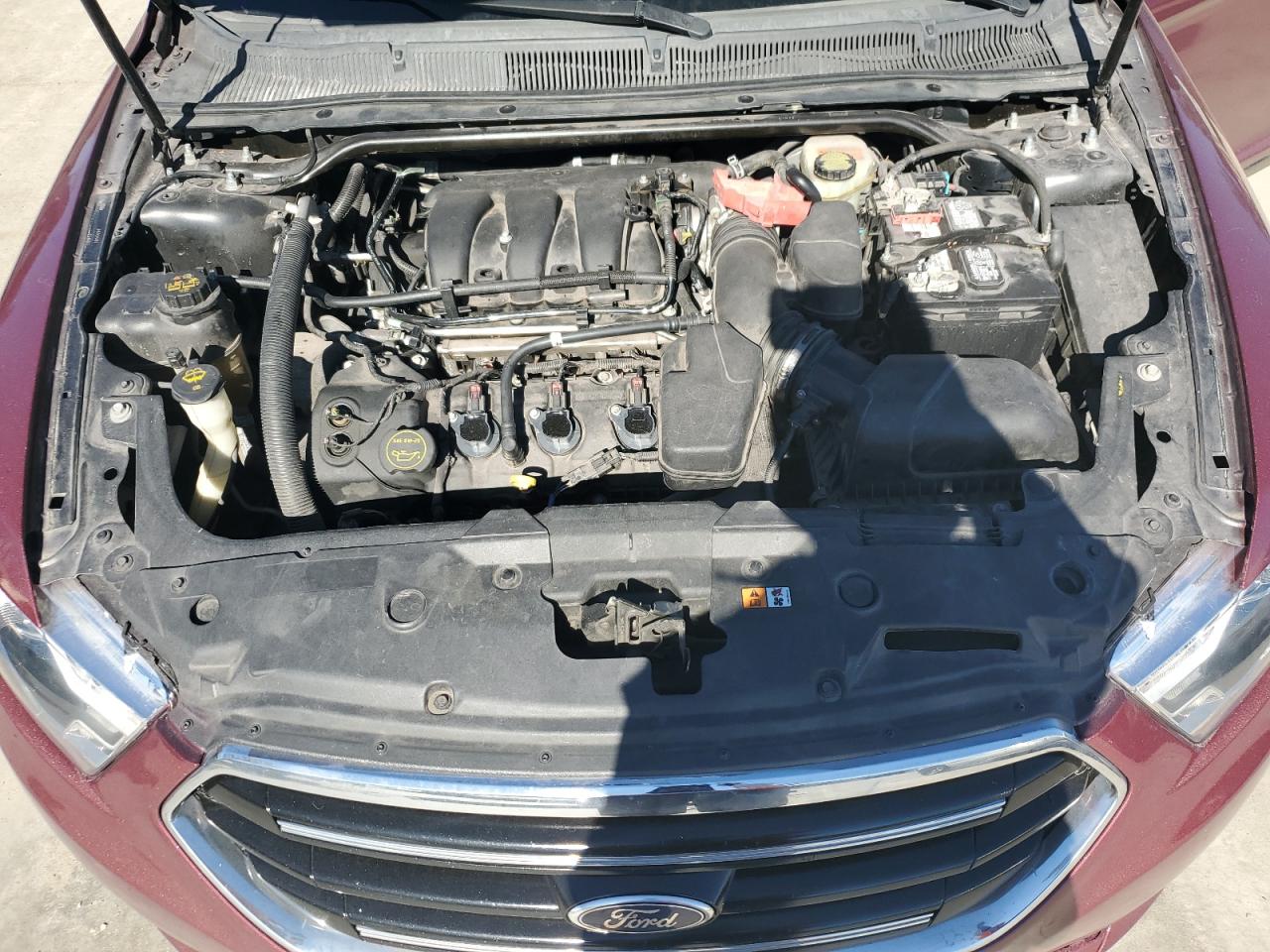 2015 Ford Taurus - Image 11