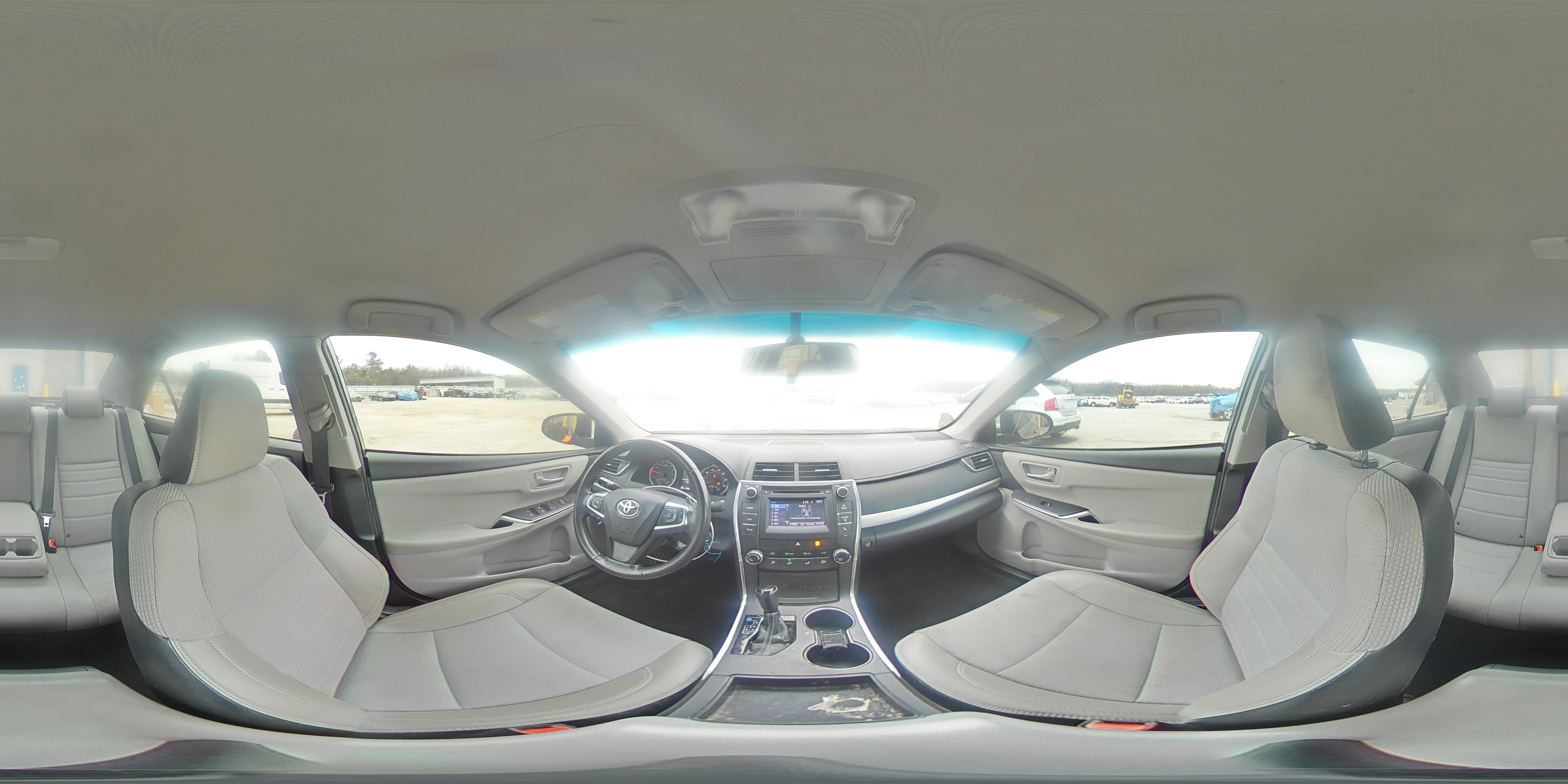 2016 Toyota Camry - Image 15