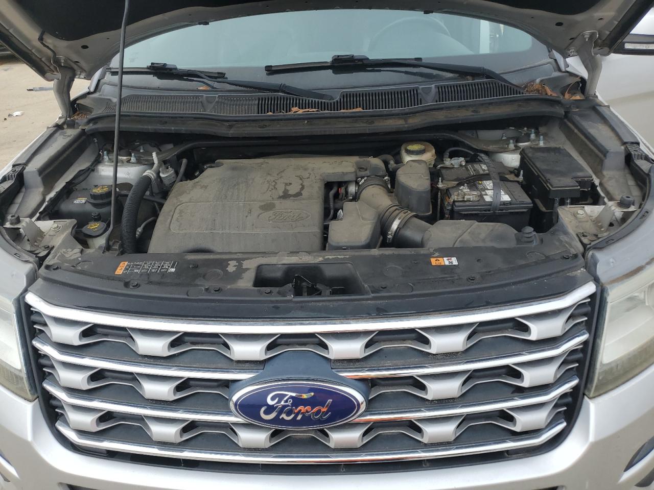 2016 Ford Explorer - Image 12