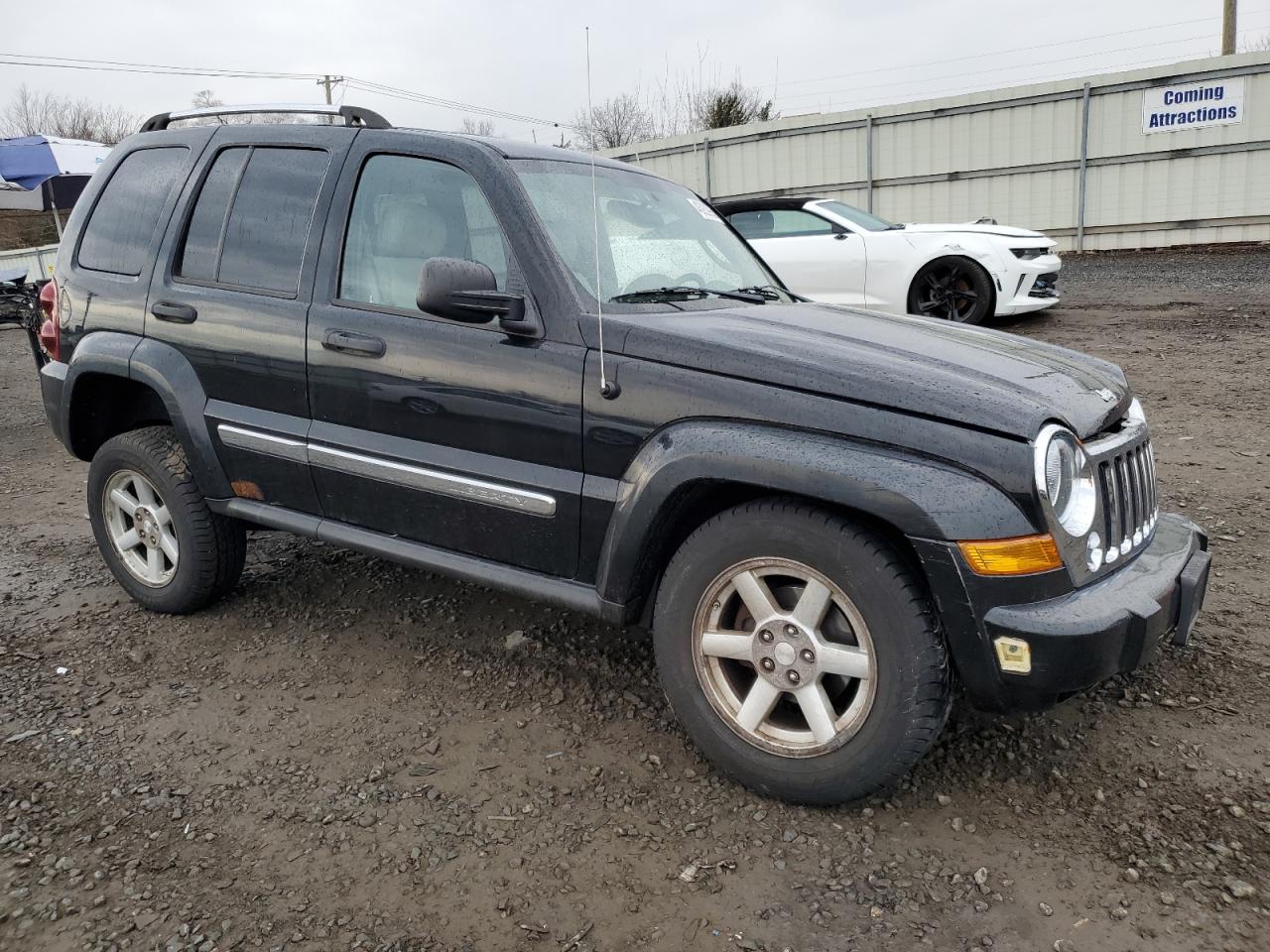 2005 Jeep Liberty (North America) - Image 4