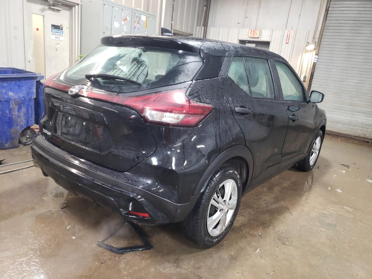 2022 Nissan Kicks - Image 3