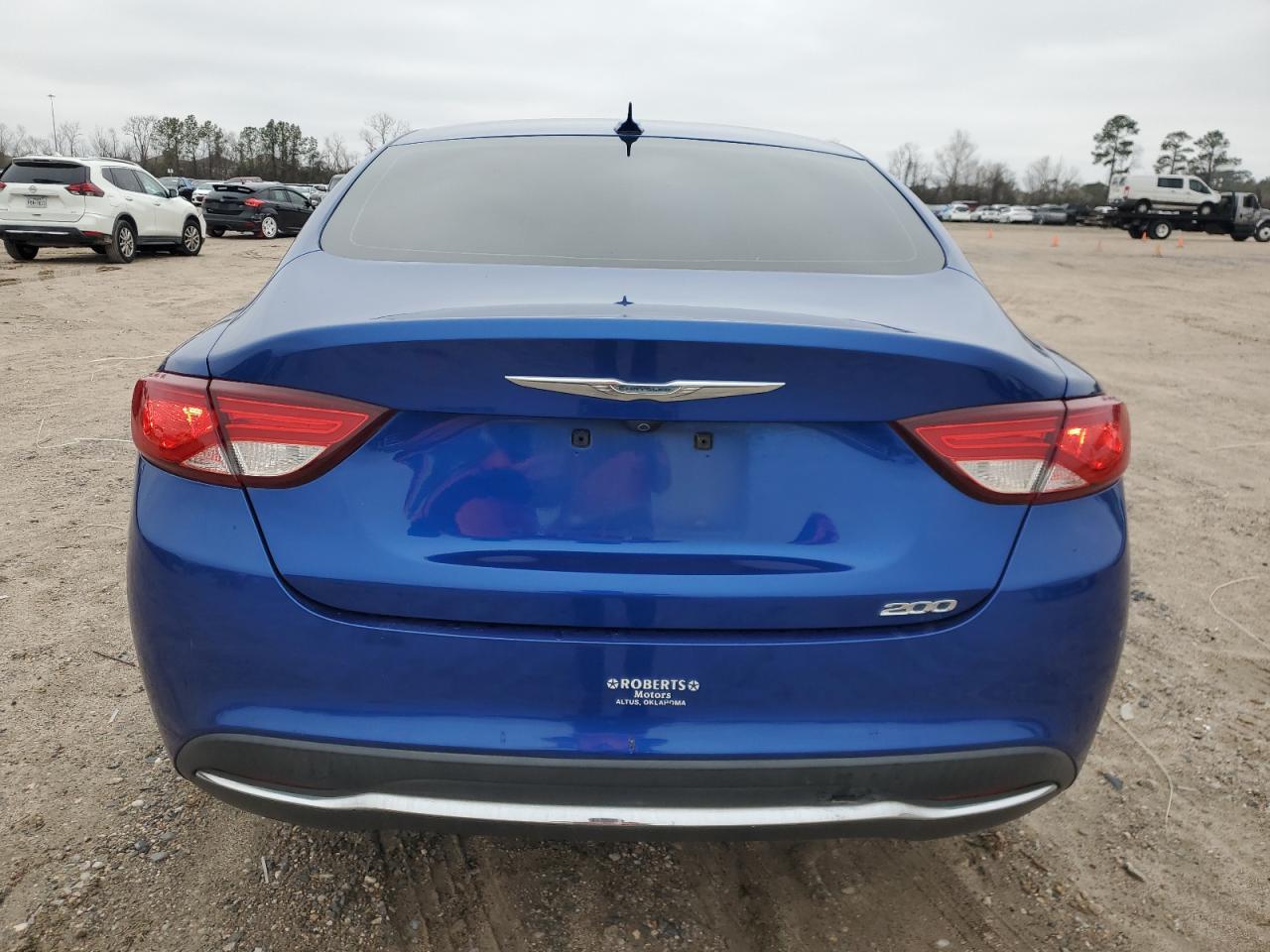 2016 Chrysler 200 - Image 6