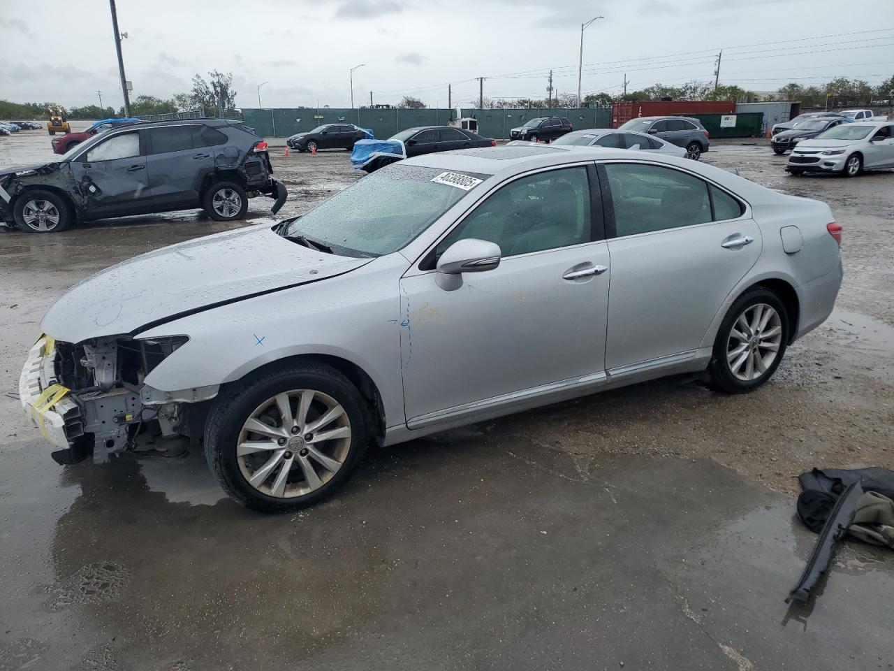 2011 Lexus ES - Image 1