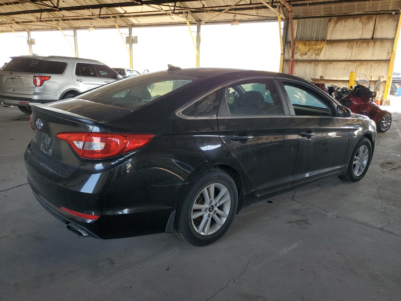 2015 Hyundai Sonata - Image 3