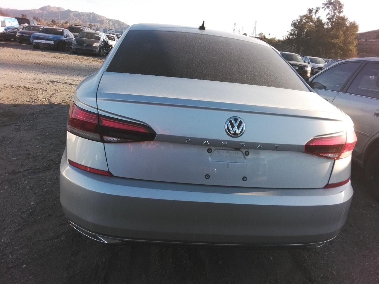 2020 Volkswagen Passat - Image 6