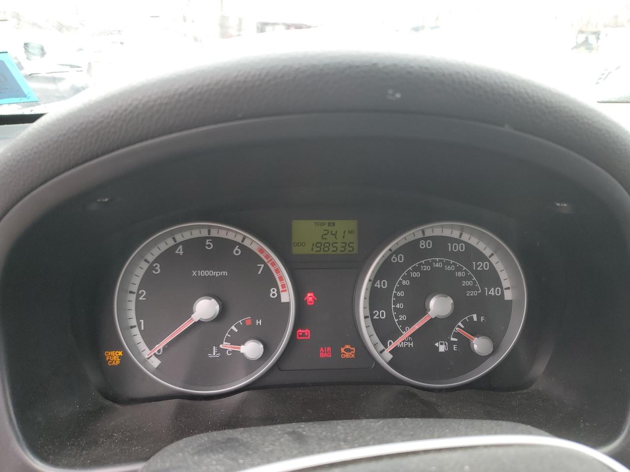 2008 Hyundai Accent - Image 9