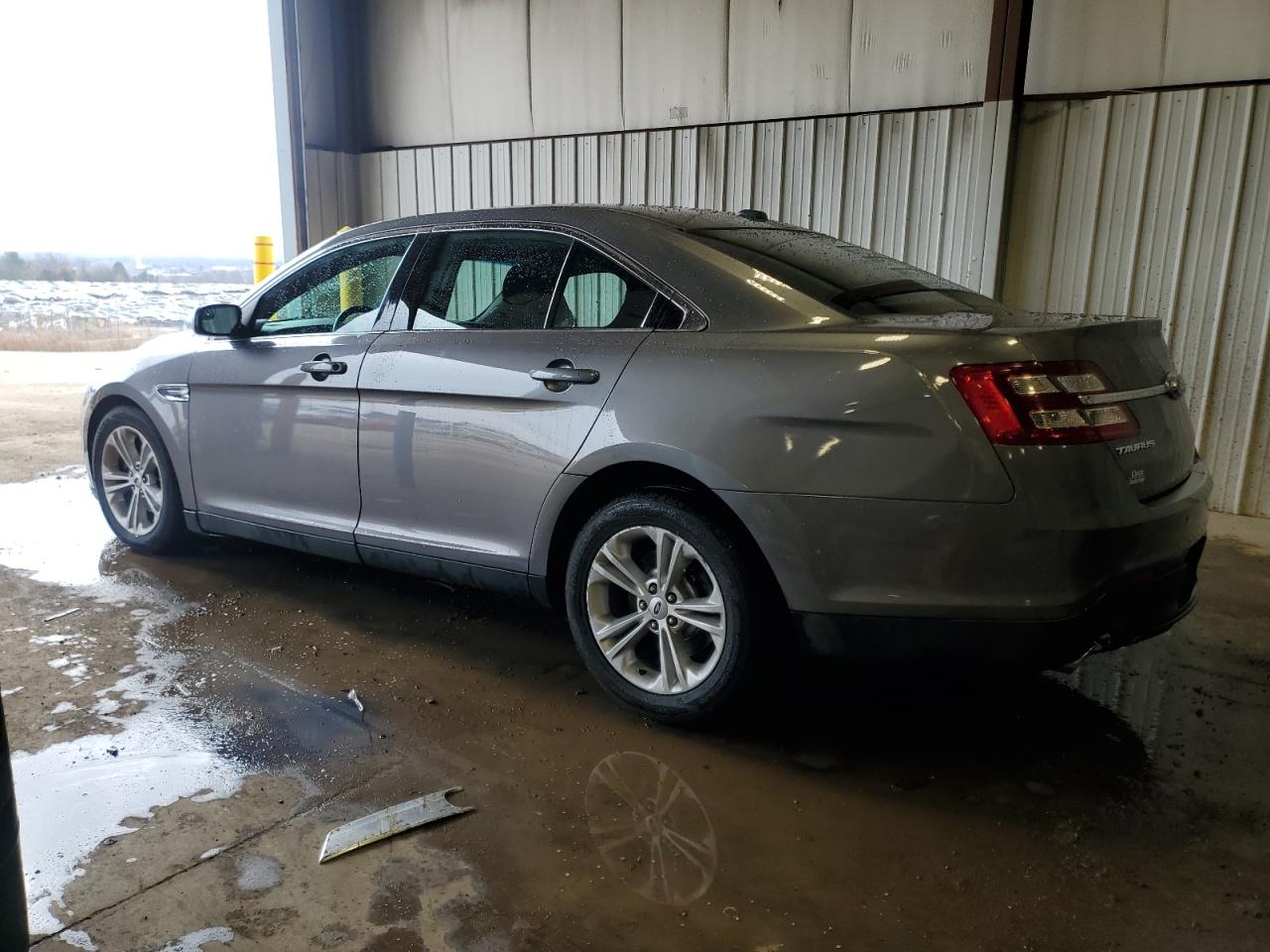 2014 Ford Taurus - Image 2
